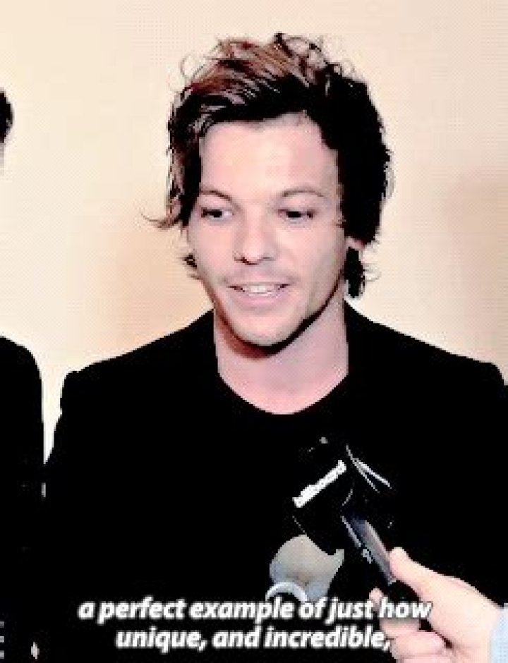5 Moments in History that Louis Made Fans Smile