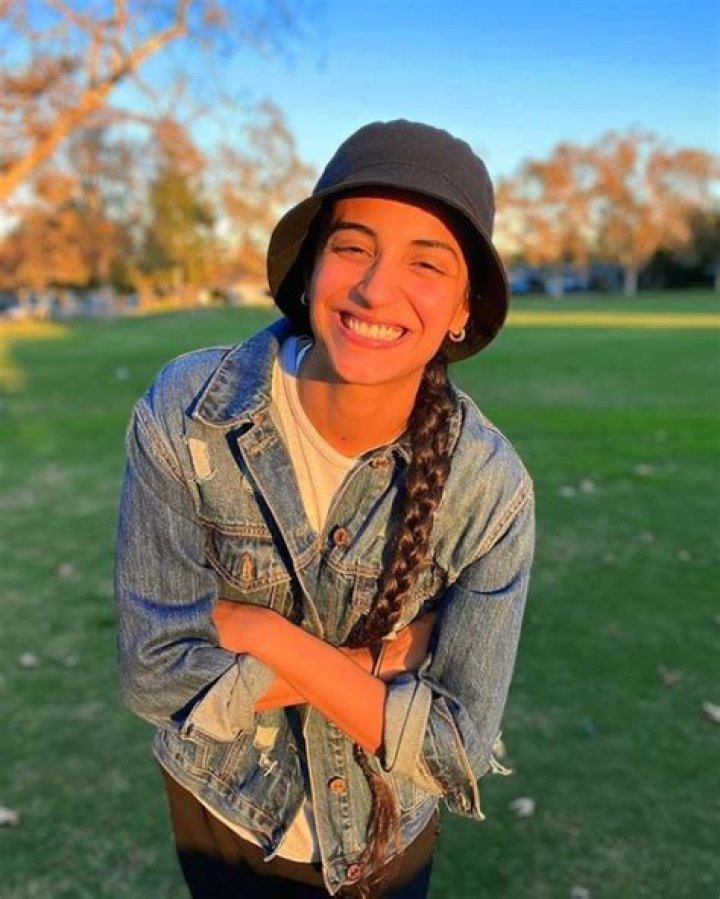 Aadila Dosani Age, Wiki, Biography Instagram Bio, Boyfriend.