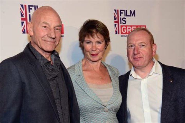 Adrian Scarborough Net Worth 2024, Age, Height, Bio, Birthday, Wiki!