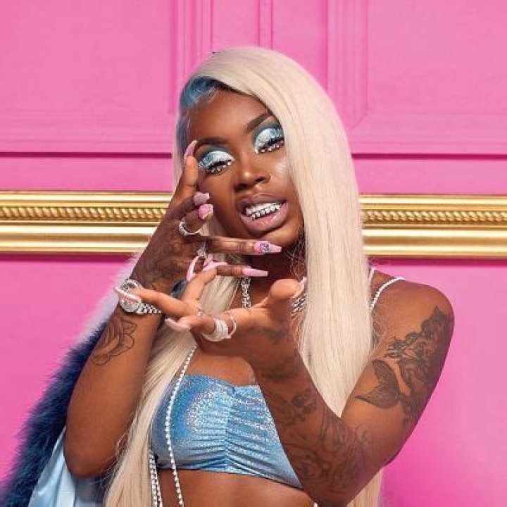 After Breaking Up With Jackboy Asian Doll Moves On To Antonio Brown