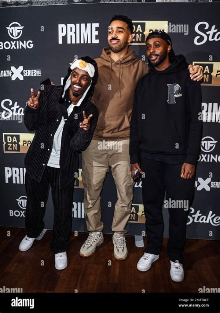 Aj Shabeel- Wiki, Age, Height, Net Worth, Girlfriend, Ethnicity