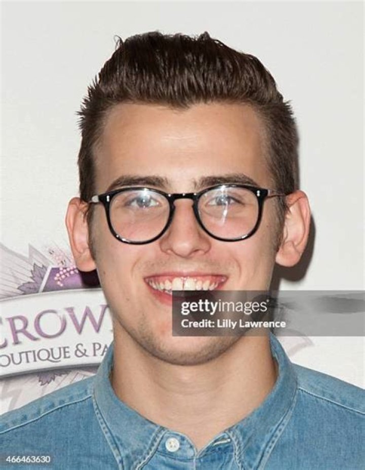 Albert Stanaj - Net Worth, Age, Height, Birthday, Bio, Wiki!