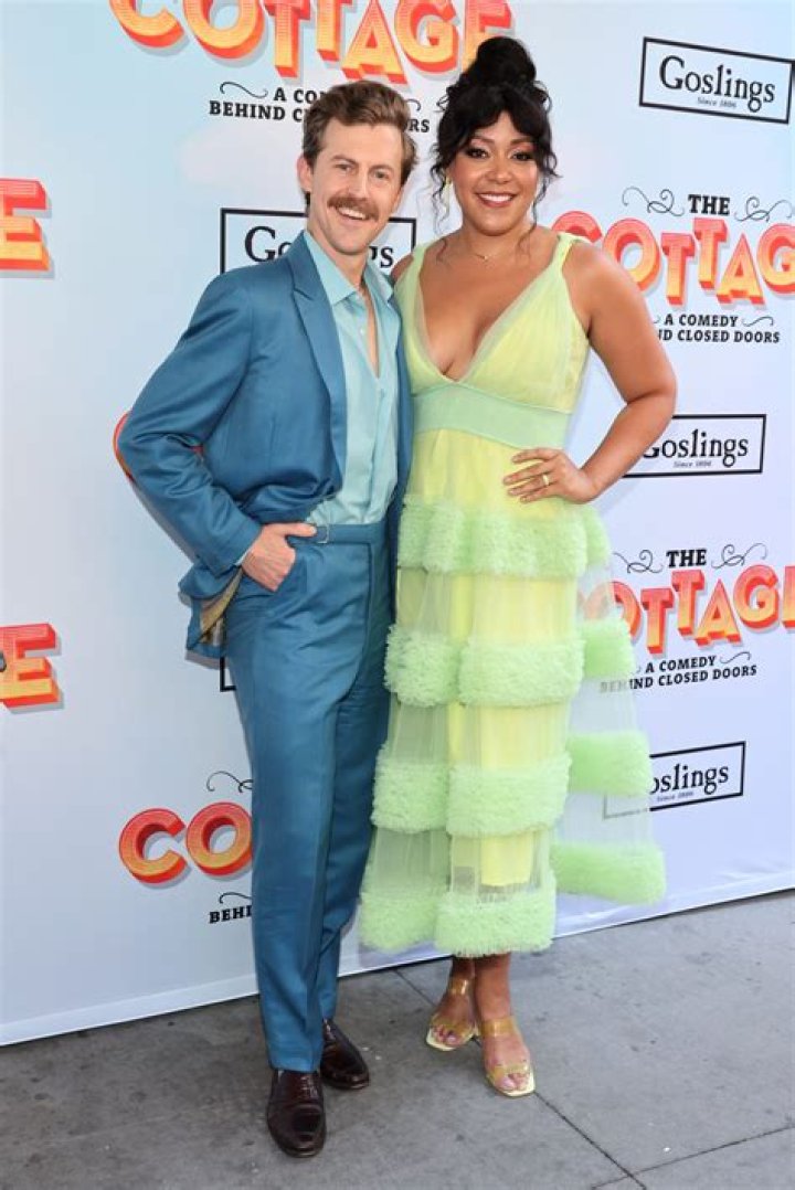 Alex Moffat- Wiki, Biography, Age, Height, Net Worth, Wife