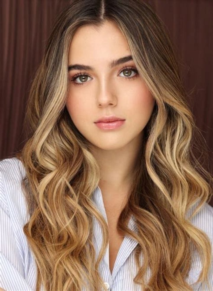 Alexa Nisenson Net Worth 2024, Age, Height, Bio, Birthday, Wiki!