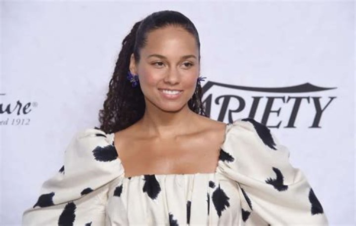 Alicia Keys Net Worth, Age, Height, Bio, Birthday, Wiki!