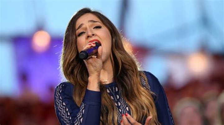 Alisan Porter Odds-On Favorite to Win The Voice 2016 – Why the Former Addict Could Win Season 10