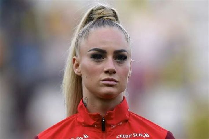 Alisha Lehmann Biography: Partner, Age, Salary, Instagram, Net Worth, Ranking, Husband, Stats, Calendar, TikTok Photos