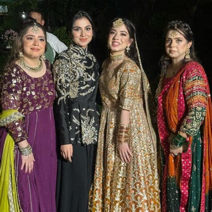 All About Arisha Razi Khan | Age, Net Worth, Relationship, Career