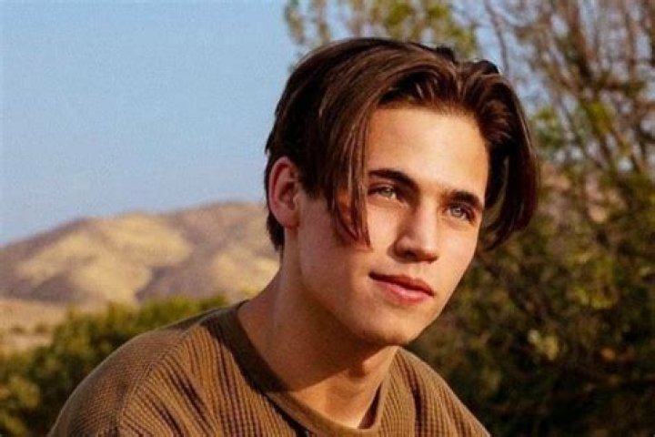 All About Tanner Buchanan Life, His Parent And Dating Life