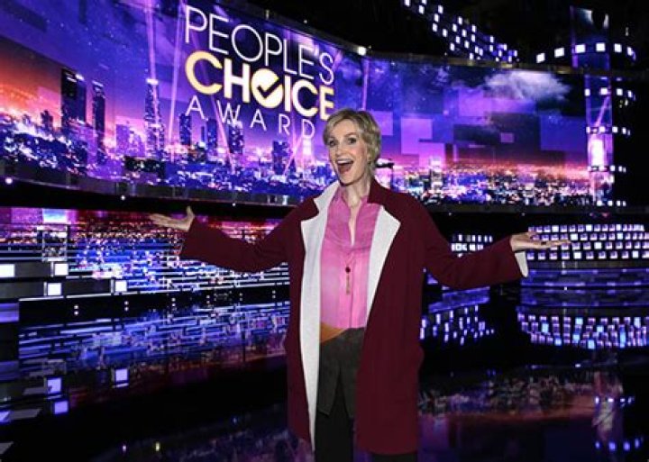 All the news from last nights People's Choice Awards!