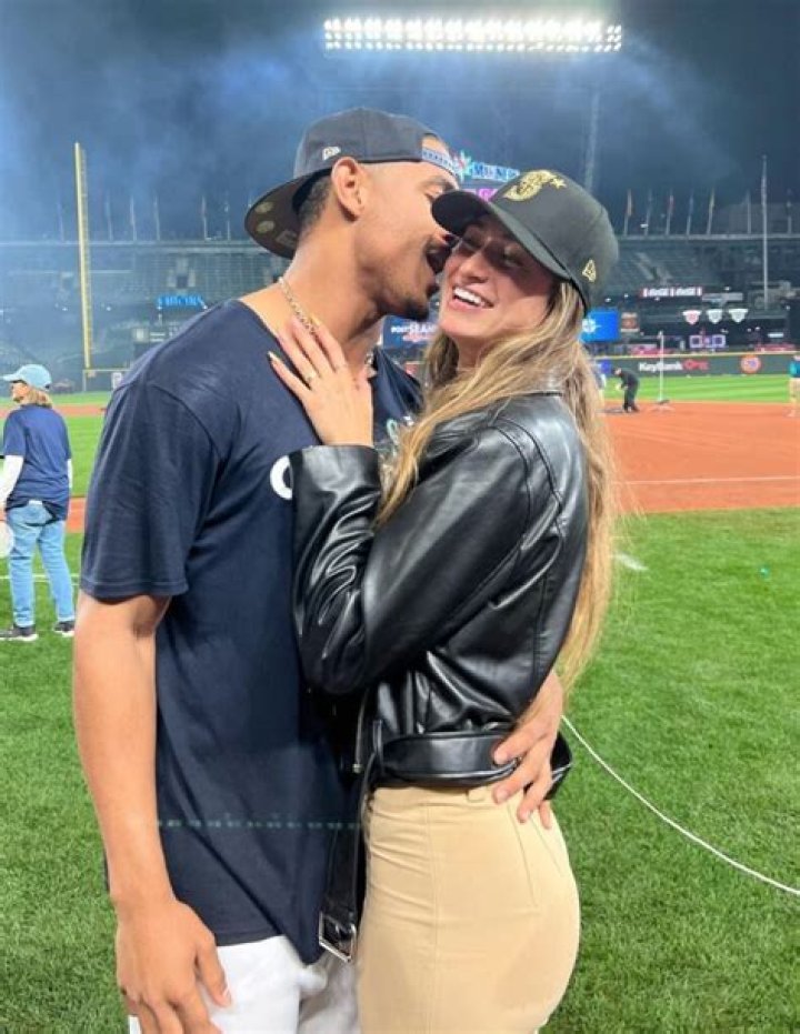 Alphonso Davies’s Girlfriend: Who is Alphonso Davies Dating?