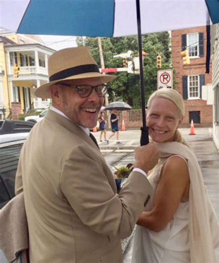 Alton Brown’s Wife: Who is Alton Brown Dating?