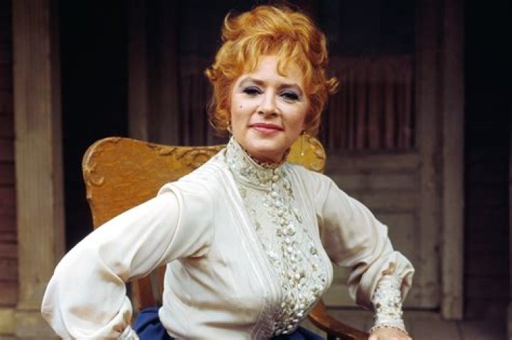 Amanda Blake Net Worth, Age, Height, Bio, Birthday, Wiki!