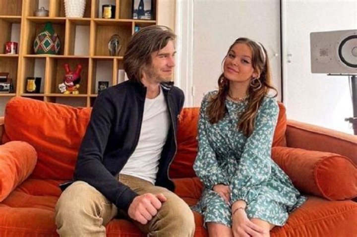 Amaury Vassili Et Sa Compagne