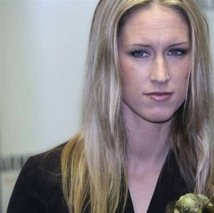 Amber Frey- Bio, Age, Height, Net Worth, Husband, Marriage, Career