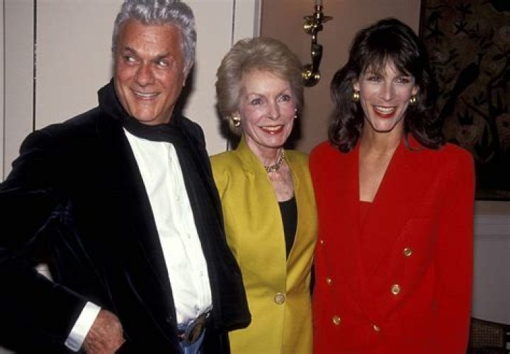 Angie Dickinson Siblings: Who Are Janet Lee Brown & Mary Lou Belmont?