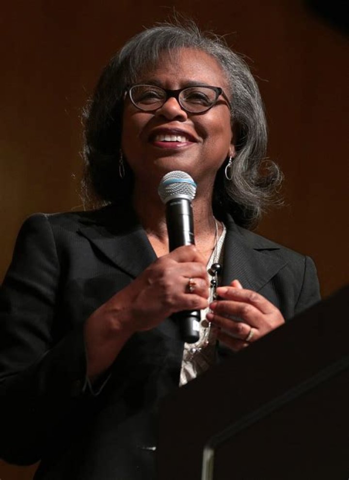 Anita Hill- Net Worth, Bio, Height, Age, Nationality, Husband, Children, Career