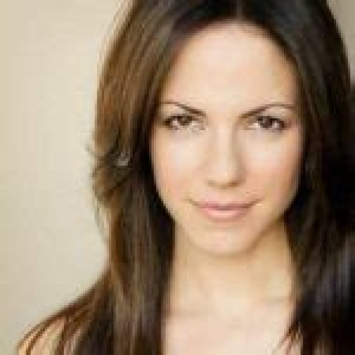 Anna Silk- Wiki, Age, Husband, Ethnicity, Net Worth, Height, Career