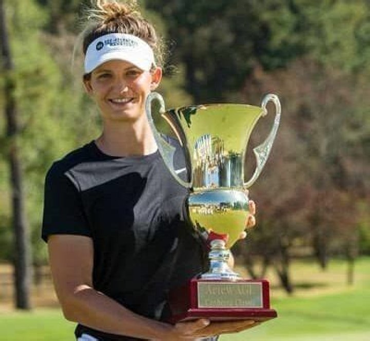 Anne van Dam- Wiki, Age, Ethnicity, Boyfriend, Height, Net Worth, Career