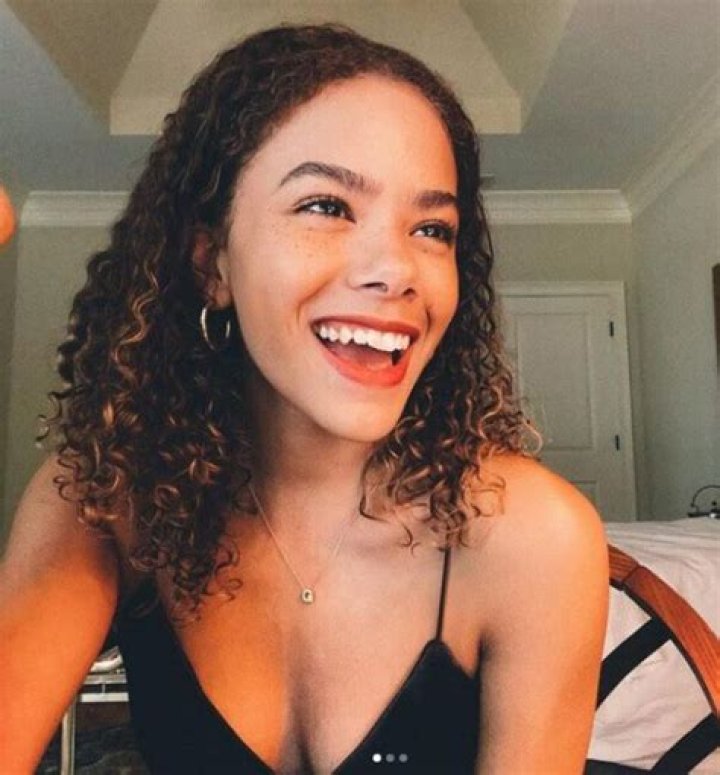 Antonia Gentry Height, Weight, Age, Measurements, Net Worth, Facts