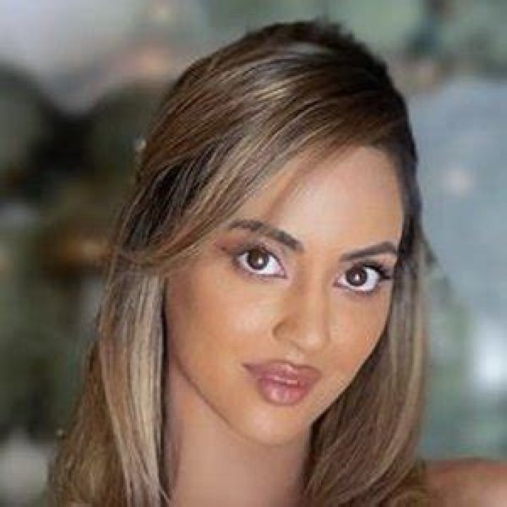 Azra Valani - Net Worth, Age, Height, Birthday, Bio, Wiki!