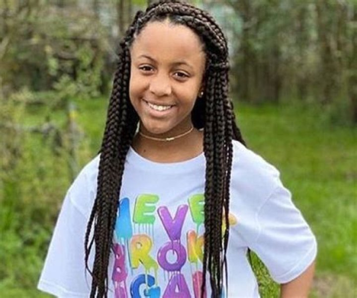 Badkidmirah Net Worth, Age, Height, Bio, Birthday, Wiki!