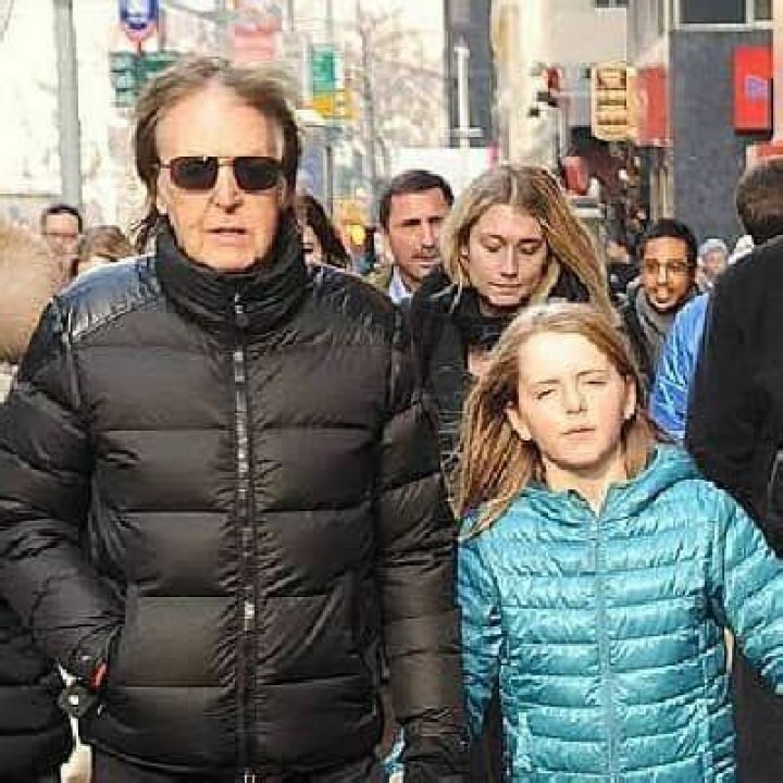 Beatrice McCartney- Wiki, Age, Boyfriend, Ethnicity, Net Worth, Height, Career