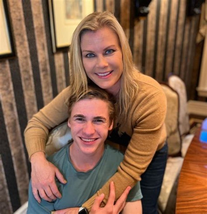 Benjamin Sanov Bio, Age, Height, Net Worth, Girlfriend