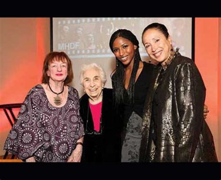 Beverly Schmidt Blossom - Net Worth, Age, Height, Birthday, Bio, Wiki!