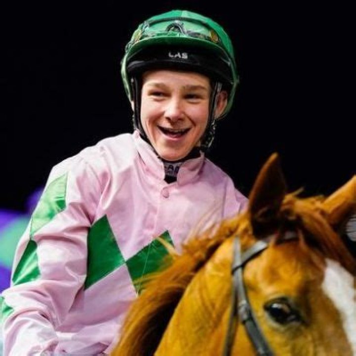 Billy Loughnane- Wiki, Age, Height, Net Worth, Girlfriend, Ethnicity