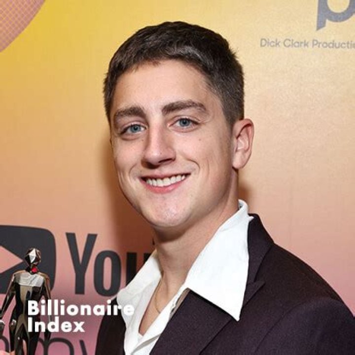 Bobby Gonzalez Net Worth, Age, Height, Bio, Birthday, Wiki!