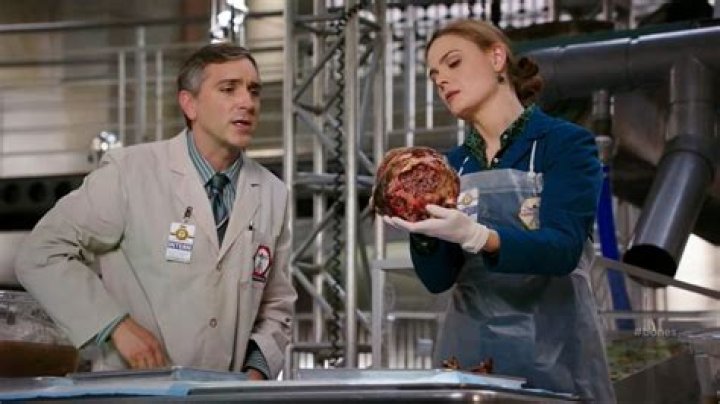 Bones RECAP 1/24/14: Season 9 Episode 14 “The Master in the Slop”