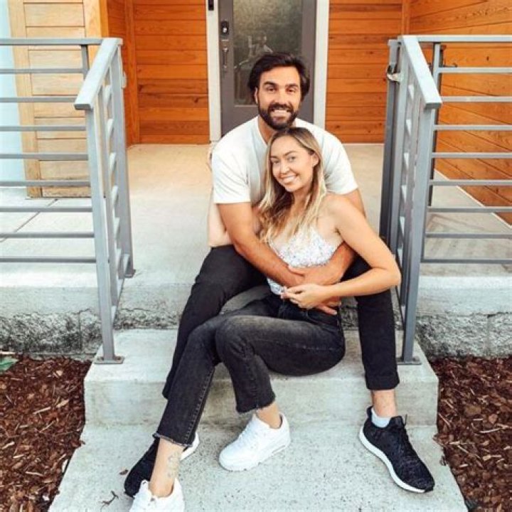 Brandi Cyrus Biography: Net Worth, Age, Band, Boyfriend, Movies, Husband, Siblings, Parents, Height