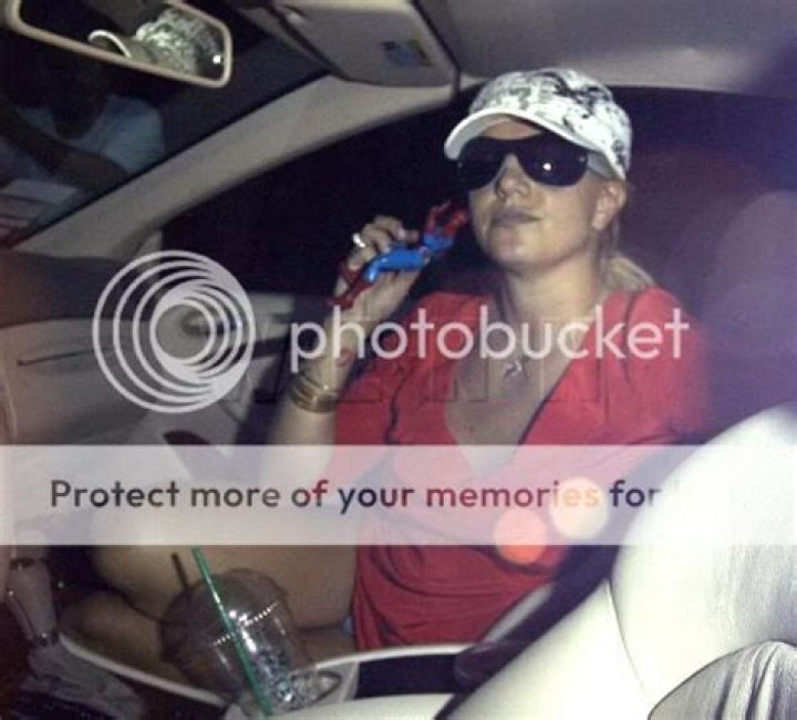 Britney Spears Flashes While Her Son Cries