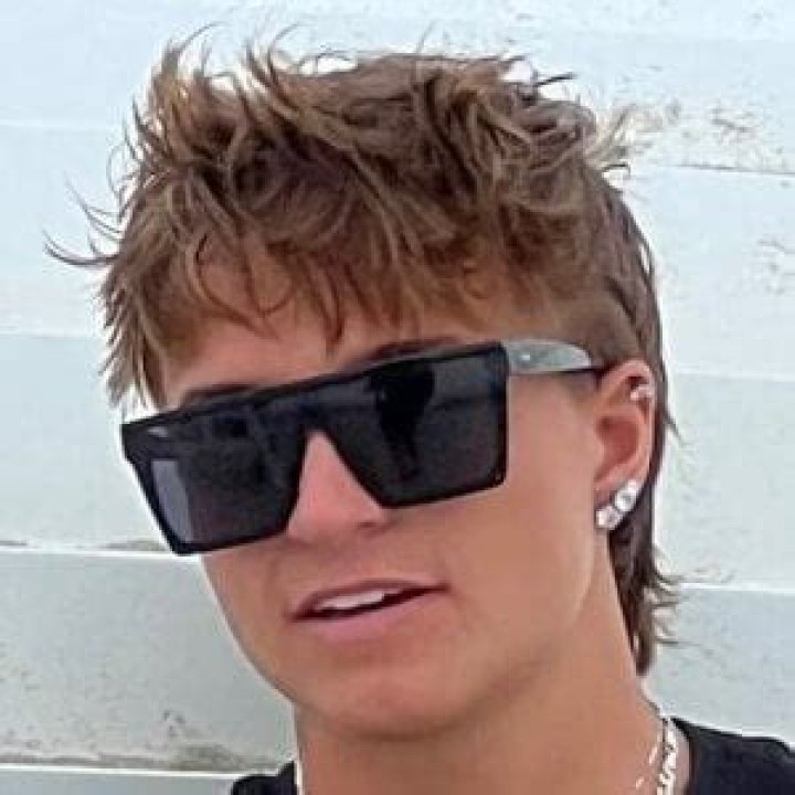 Brody Schneitzer - Net Worth, Age, Height, Birthday, Bio, Wiki!