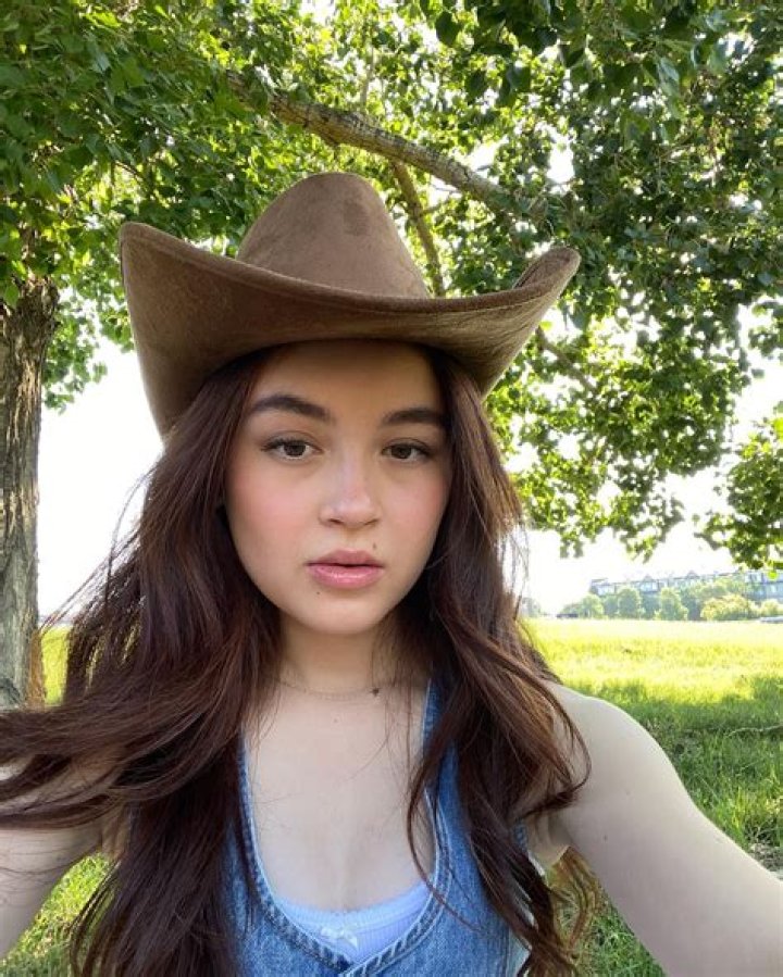 Bruce Campbell Biography: Age, Net Worth, Instagram, Spouse, Height, Wiki, Parents, Siblings, Movies