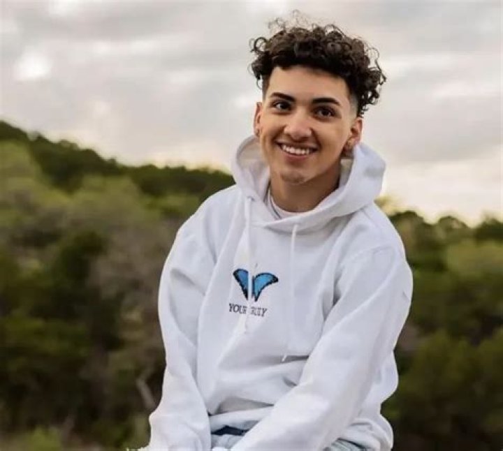 Bruhitz_Kevin- Wiki, Age, Height, Net Worth, Girlfriend, Ethnicity