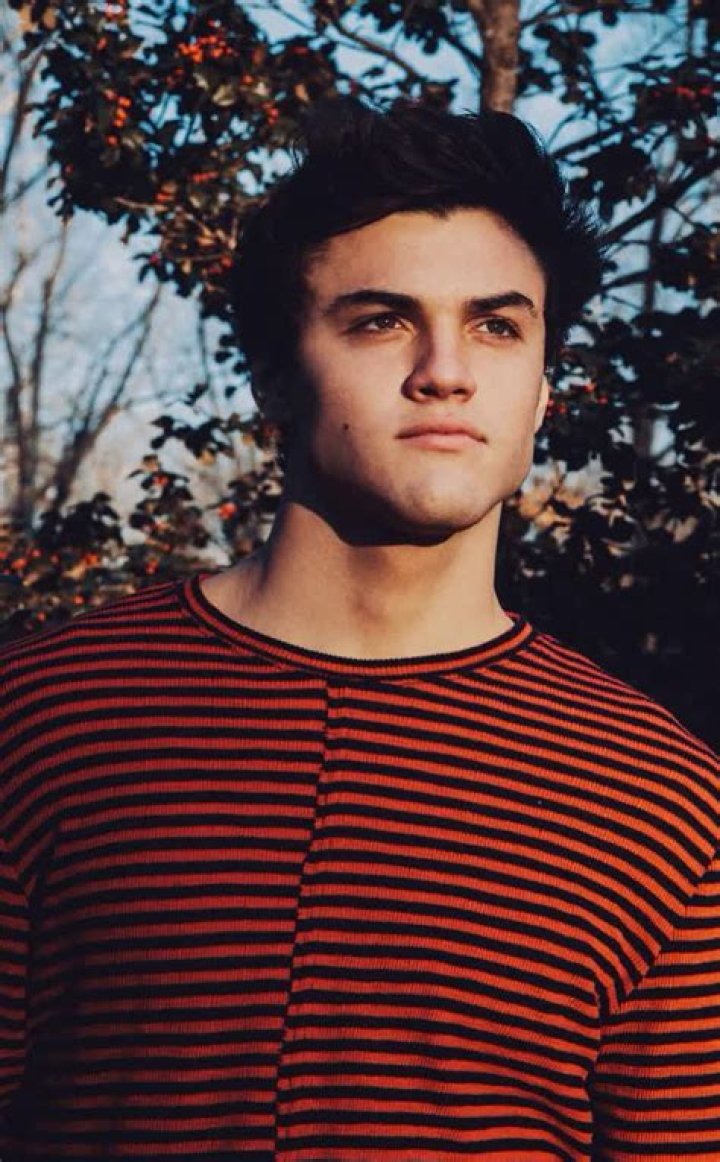 Bryant Eslava- Net Worth, Wiki, Age, Girlfriend, Ethnicity, Height, Career