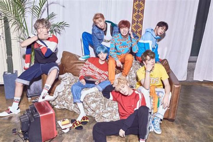 BTS Release 'Love Yourself: HER' and 'DNA' Music Video