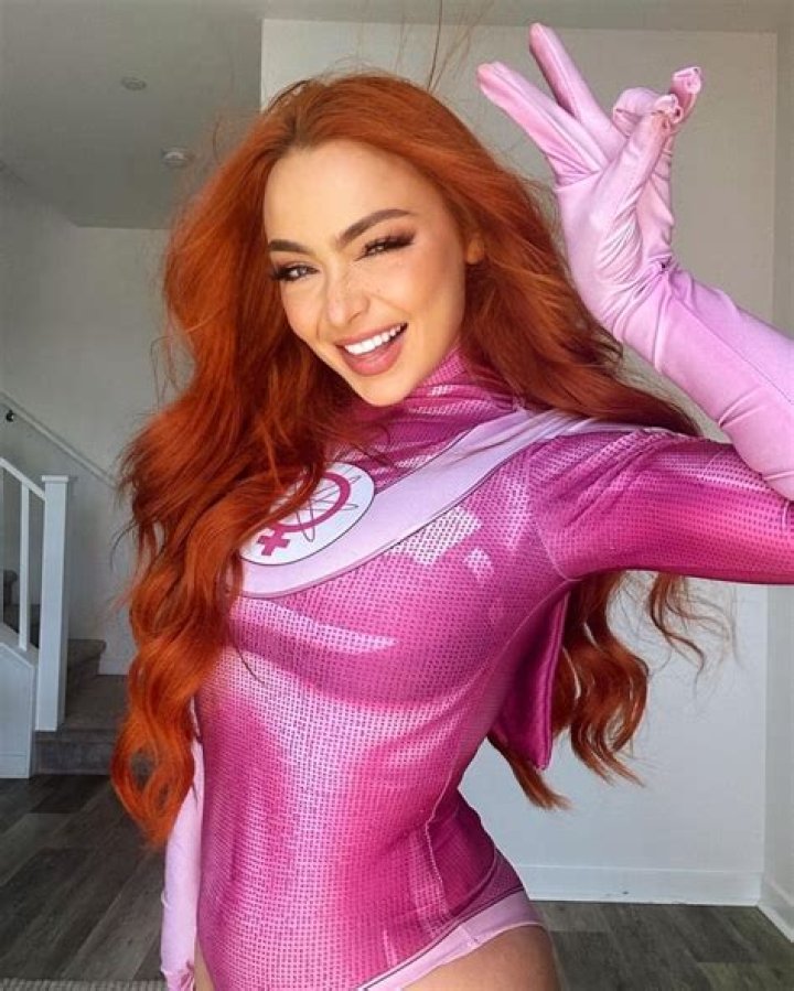 Caitlin Christine - Net Worth, Age, Height, Birthday, Bio, Wiki!