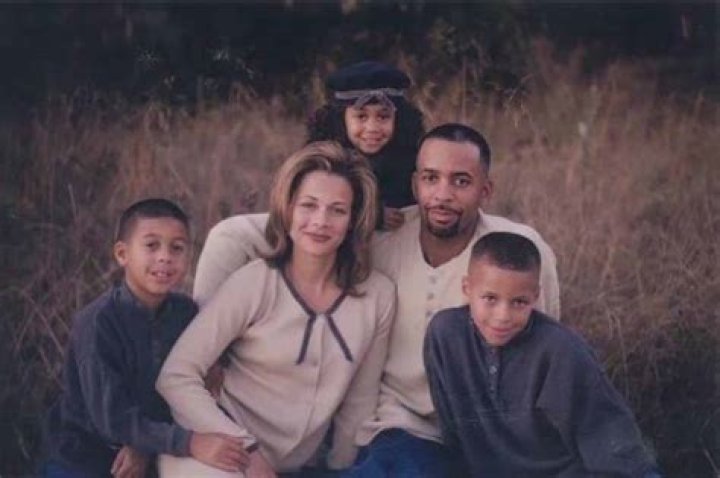 Camila Mendes | Parents And Sibilings