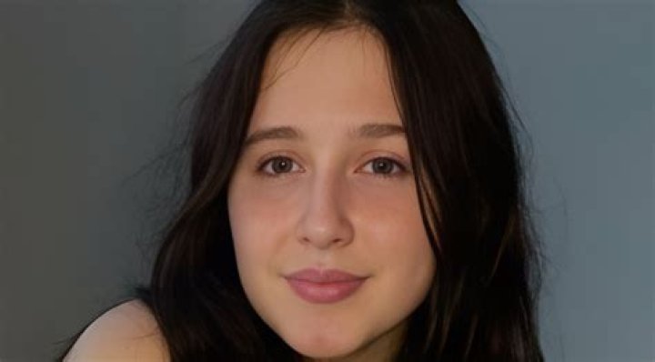 Caroline Pluta , Age, Wiki, Biography, , Height, Boyfriend, Instagram