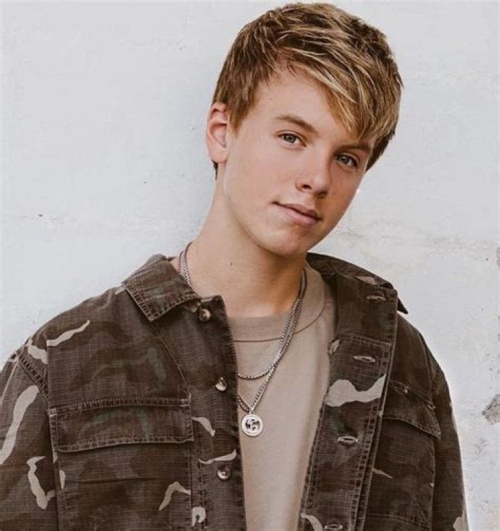 Carson Lueders Net Worth, Age, Height, Bio, Birthday, Wiki!