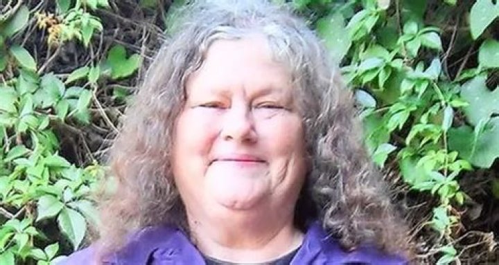 Catherine Hettinger Net Worth 2024, Age, Height, Bio, Birthday, Wiki!