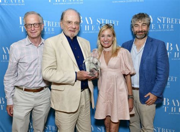 Catherine Schwartz Net Worth, Age, Height, Bio, Birthday, Wiki!