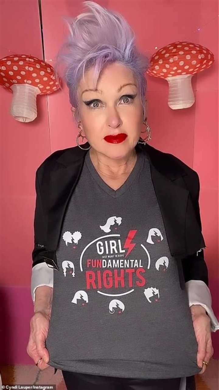 Catrine Lauper Net Worth, Income, Salary, Earnings, Biography
