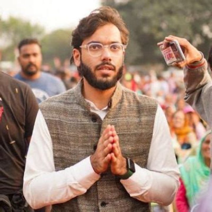 Chaitanya Sharma- Wiki, Age, Height, Net Worth, Girlfriend, Ethnicity