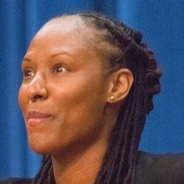 Chamique Holdsclaw - Net Worth, Age, Height, Birthday, Bio, Wiki!