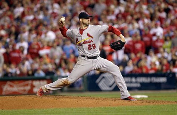 Chris Carpenter Net Worth, Age, Height, Bio, Birthday, Wiki!