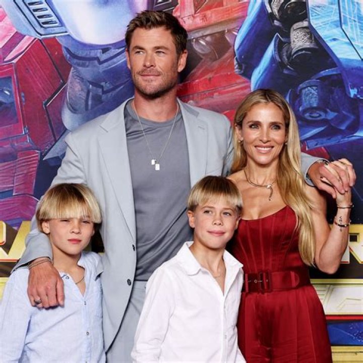 Chris Hemsworth Wife, Age, Children, Brother, Family, Height, Net Worth